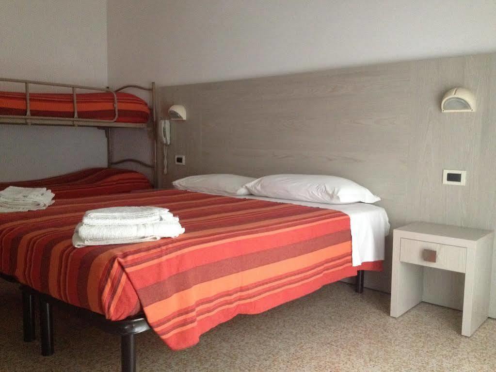 Hotel Luana Rimini Exterior foto